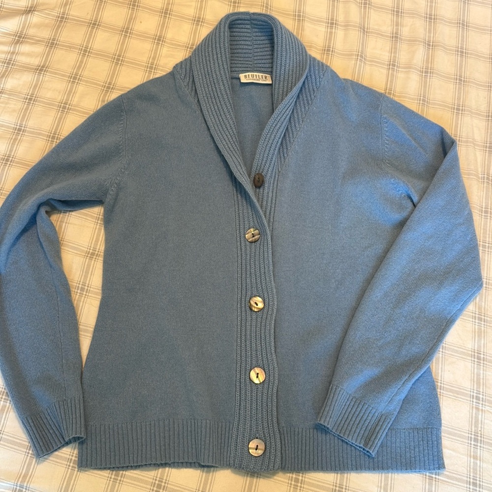 Super soft 100% cashmere cardigan